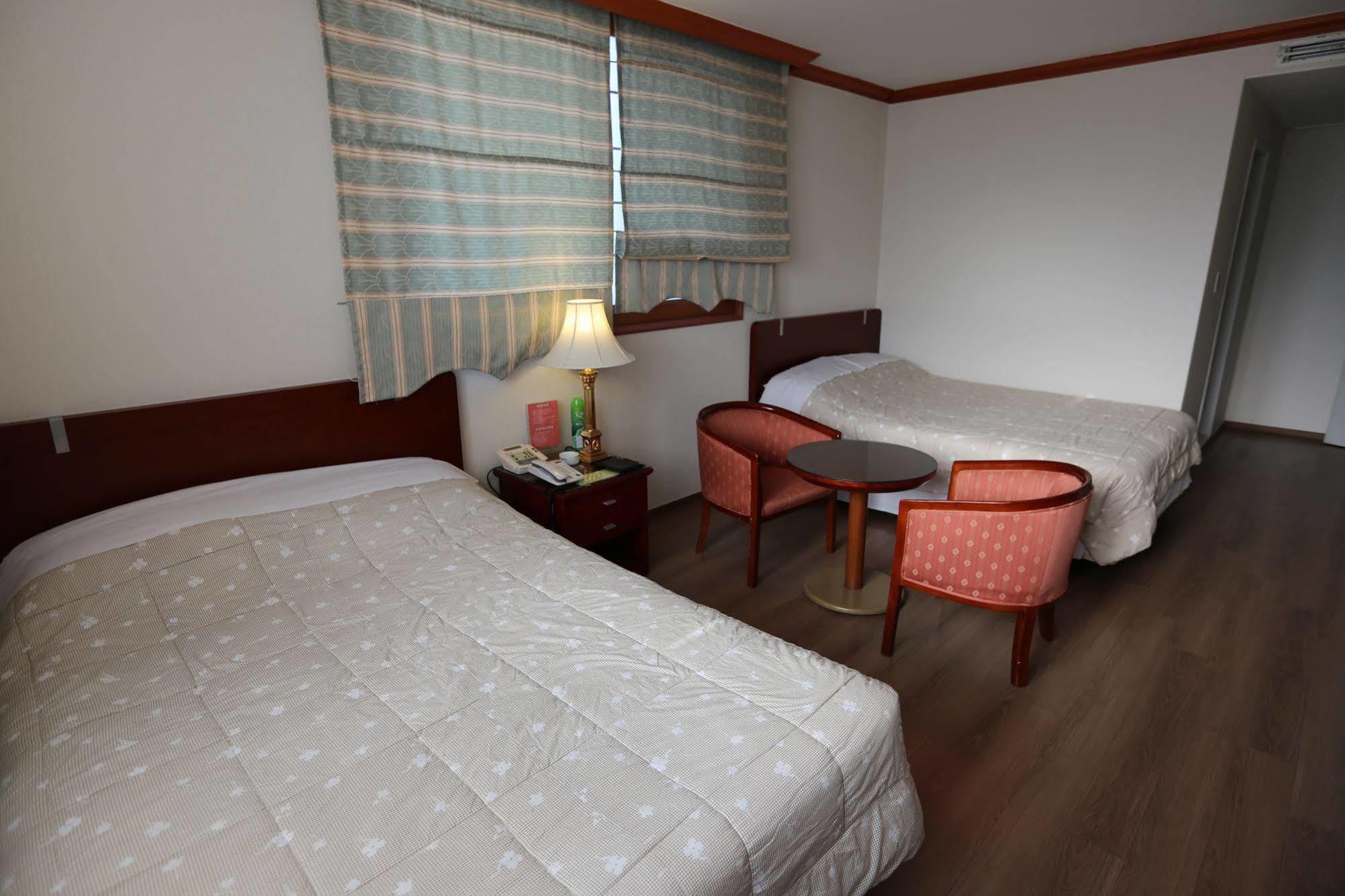 Samhaein Tourist Hotel Jeju Exterior foto